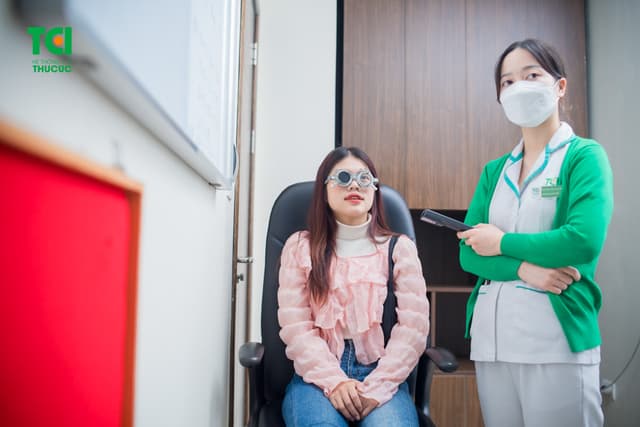 Ảnh “Bí quyết” lựa chọn kính phù hợp với khuôn mặt