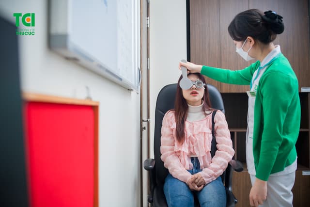 Ảnh “Bí quyết” lựa chọn kính phù hợp với khuôn mặt