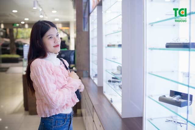 Ảnh “Bí quyết” lựa chọn kính phù hợp với khuôn mặt