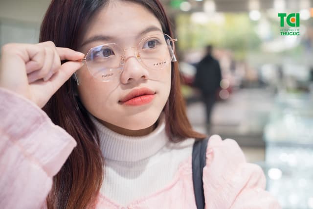 Ảnh “Bí quyết” lựa chọn kính phù hợp với khuôn mặt