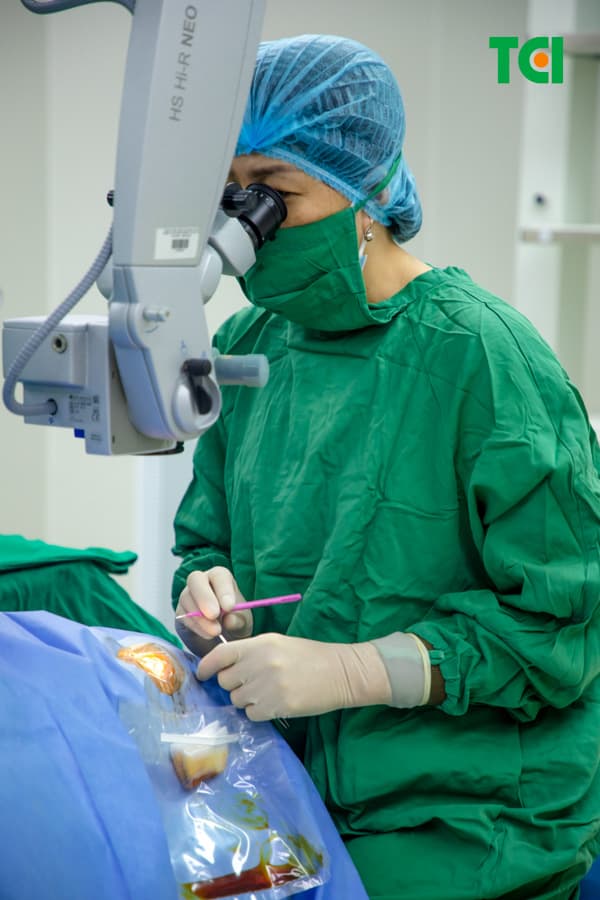 Ảnh khách hàng Nguyễn Thị Hằng phẫu thuật Phaco tại Thu Cúc TCI