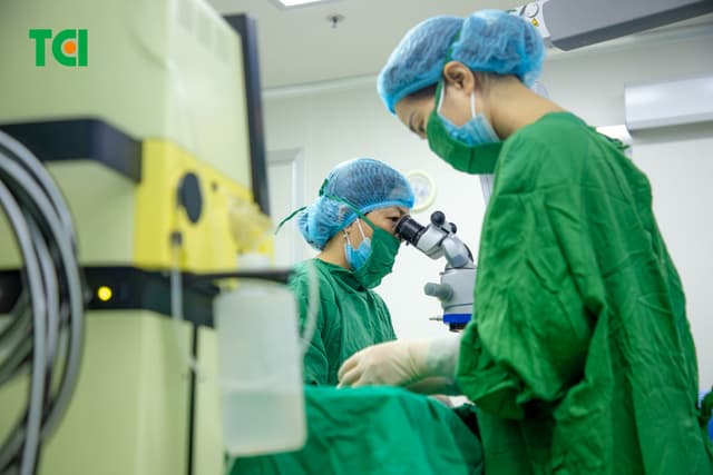 Ảnh khách hàng Nguyễn Thị Hằng phẫu thuật Phaco tại Thu Cúc TCI