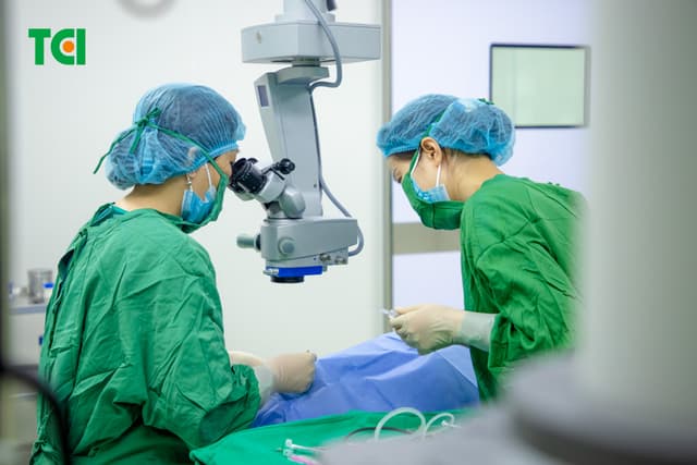 Ảnh khách hàng Nguyễn Thị Hằng phẫu thuật Phaco tại Thu Cúc TCI