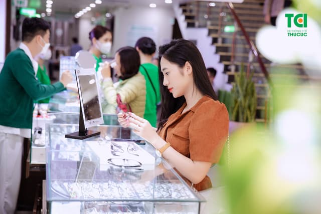 Cắt kính chất lượng cao – Chi phí cực “ngọt ngào” tại Thu Cúc TCI