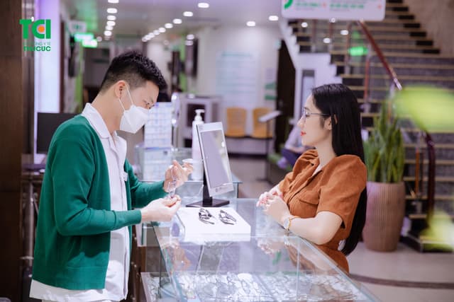 Cắt kính chất lượng cao – Chi phí cực “ngọt ngào” tại Thu Cúc TCI