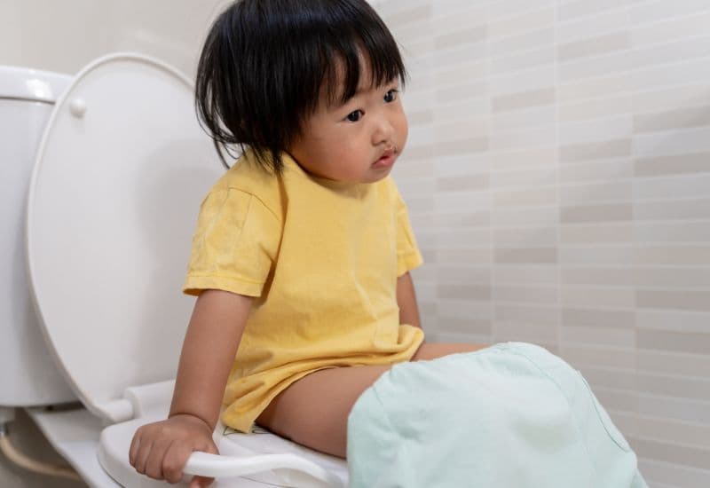 Có nhiều nguyên nhân có thể khiến trẻ em bị táo bón