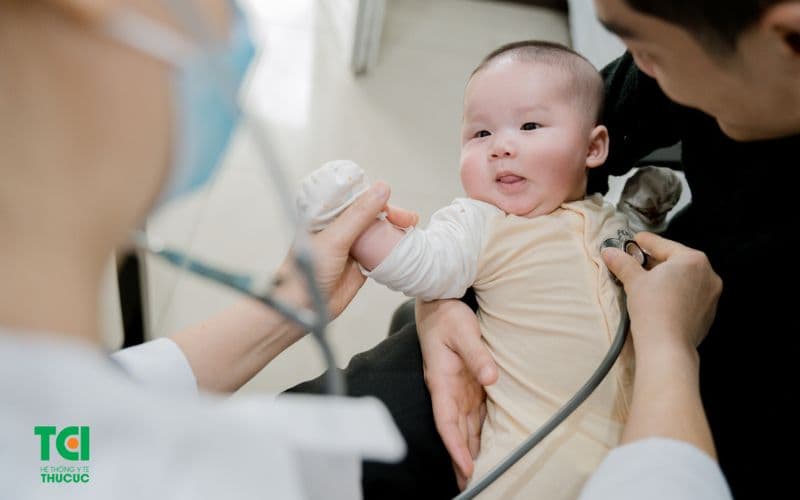 Tiêm vắc xin cho trẻ tại phòng tiêm chủng Thu Cúc TCI - lưu ý khi tiêm vắc xin cho trẻ sơ sinh