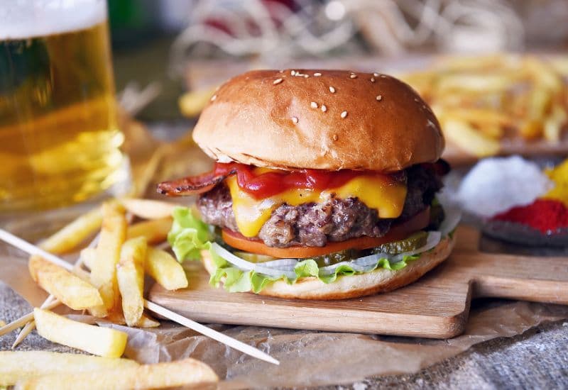 Giải đáp chi tiết thắc mắc: Trẻ biếng ăn vì sao?