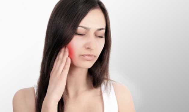 Biến chứng do trồng răng Implant giá rẻ