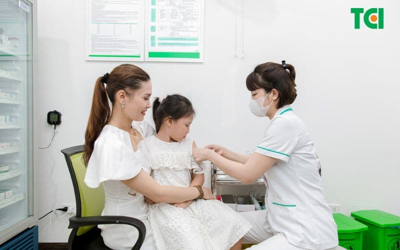 Vắc xin chống ung thư cổ tử cung Gardasil 9 thích hợp cho cả nam và nữ trong độ tuổi 9-26 tuổi