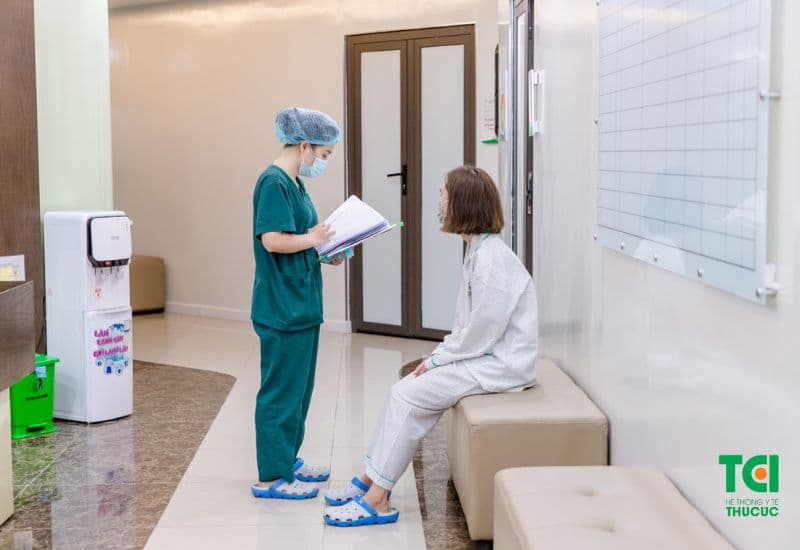 Chị N.T.H (30 tuổi, Hà Nội) là một ví dụ điển hình về suy giảm chất lượng cuộc sống do viêm Amidan quá phát độ 4.