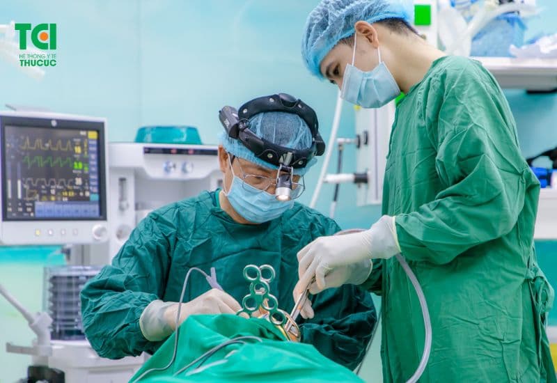 Áp dụng công nghệ Plasma Plus, bác sĩ Chuyên khoa Tai Mũi Họng, Bệnh viện Đa khoa Quốc tế Thu Cúc TCI đã thành công “giải cứu” chị H. khỏi viêm Amidan mạn tính quá phát độ 4, chỉ sau 30 phút. 