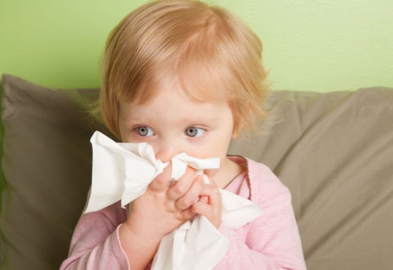 Viêm hô hấp trên ở đối tượng trẻ em là bệnh rất thường gặp, phổ biến hơn ở các bé dưới 5 tuổi.