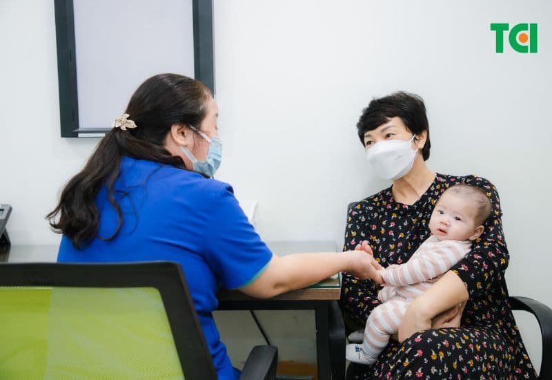 Một số lưu ý khi điều trị bệnh lý võng mạc trẻ sinh non.