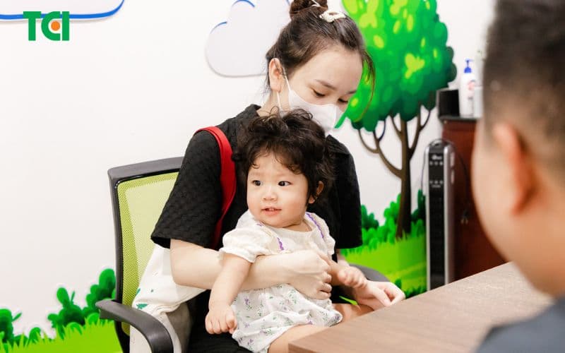 chích ngừa cho trẻ cần tham khảo tư vấn của bác sĩ chuyên khoa