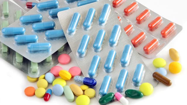 Điều trị đau mắt đỏ theo nguyên nhân: Các thuốc phổ biến