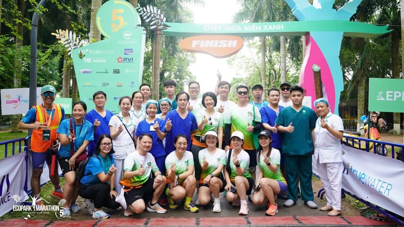 Thu Cúc TCI bảo trợ y tế cho giải chạy Ecopark Marathon 2024