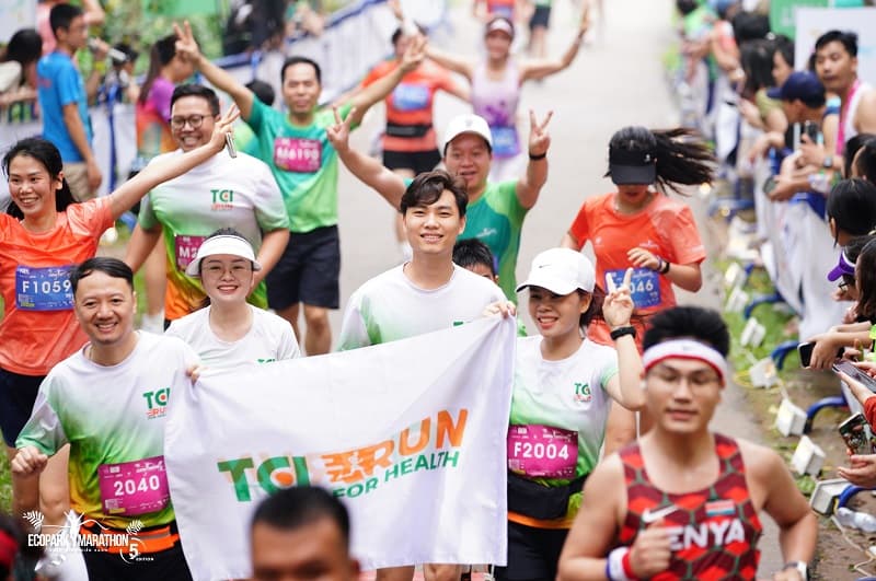 Các thành viên của TCI hưởng ứng giải chạy rất nhiệt tình