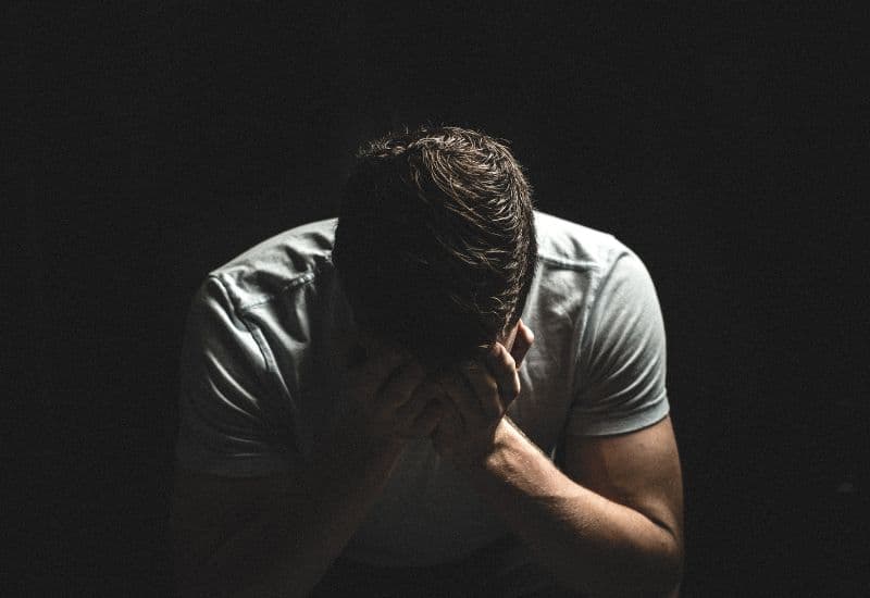 Lác có thể ảnh hưởng đến sự tự tin và lòng tự trọng của người bệnh.