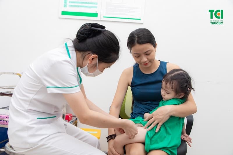 Tiêm vacxin là một biện pháp an toàn và hiệu quả để bảo vệ sức khỏe