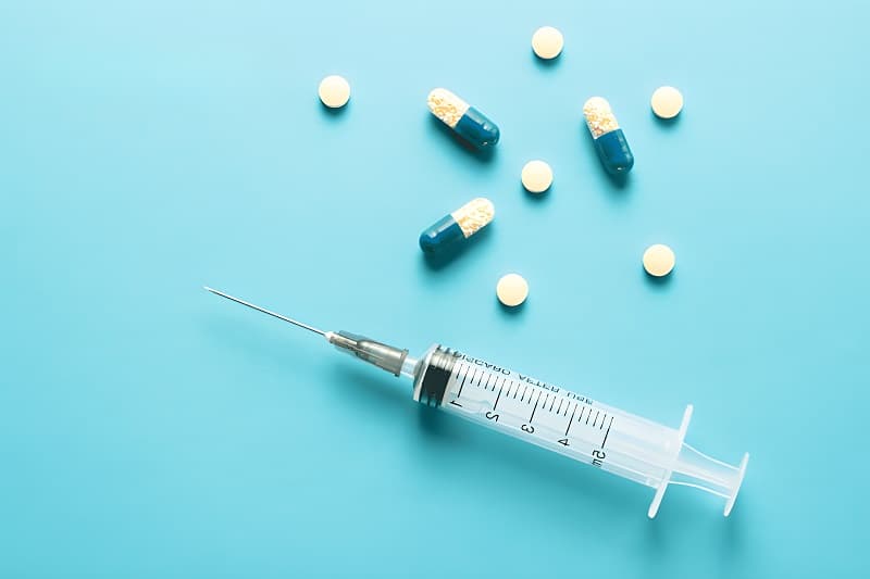 Trước khi tiêm vacxin nên uống thuốc gì là câu hỏi nhiều người quan tâm