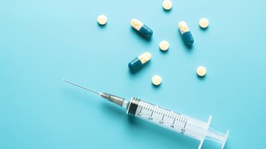 Tìm hiểu trước khi tiêm vacxin nên uống thuốc gì