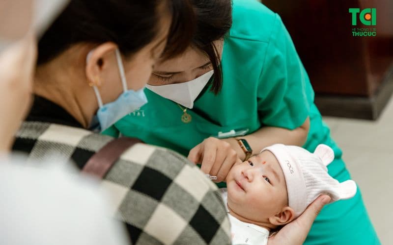 Vacxin cho trẻ ngừa virus Rota cần đảm bảo hoàn thành đủ các liều