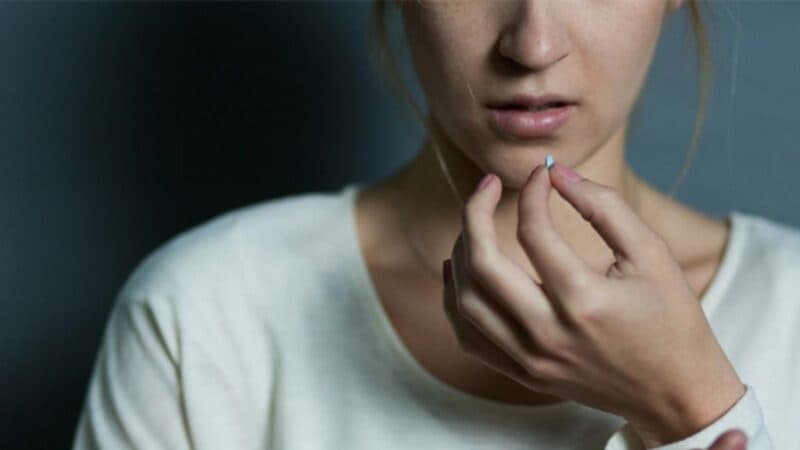 Công dụng của thuốc Olanzapine là điều trị một số bệnh lý tâm thần/tâm trạng như rối loạn lưỡng cực, tâm thần phân liệt,..