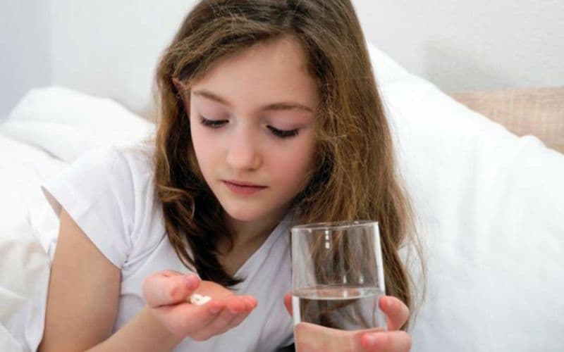 Cần đọc kỹ hướng dẫn sử dụng trước khi dùng thuốc và tuân thủ đúng lời khuyên của bác sĩ