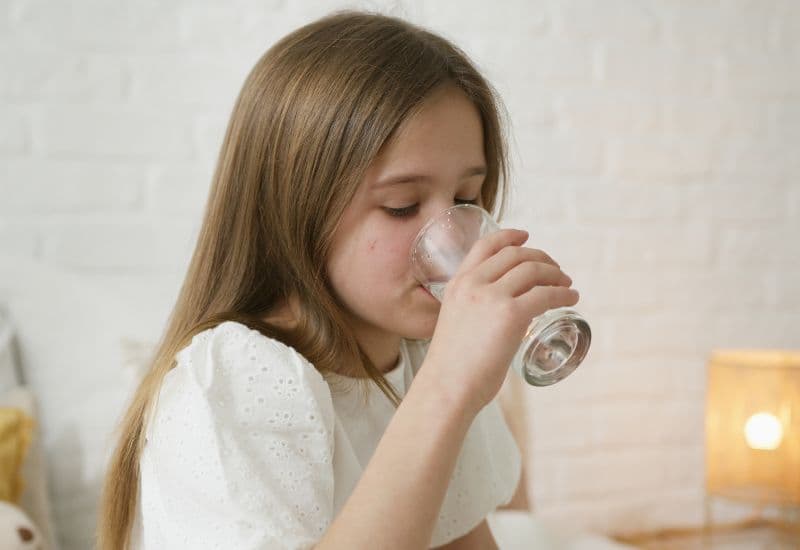 Bù nước, bù điện giải - Cách trị tiêu chảy cho bé quan trọng nhất.