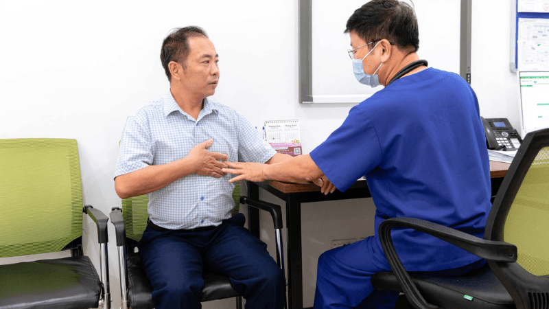 Chữa hen phế quản bằng lá tía tô.