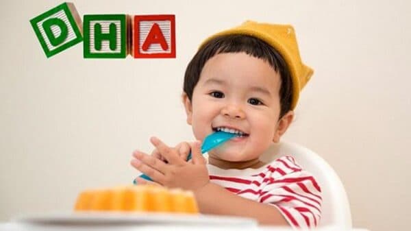 DHA rất hữu ích trong sự phát triển não bộ của trẻ em.