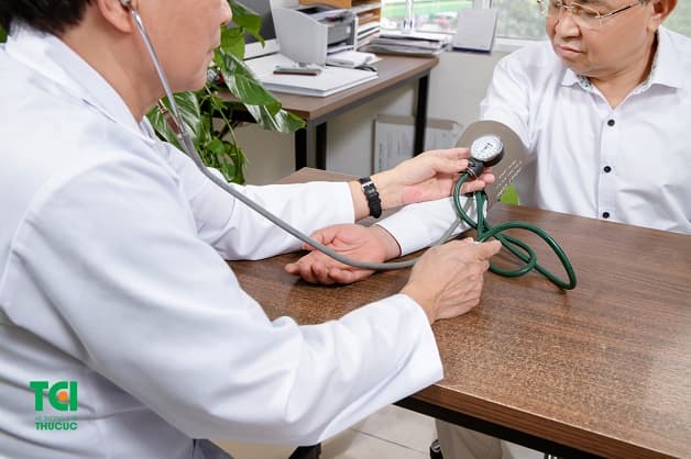 Tăng huyết áp là bệnh mạn tính không thể khỏi nhưng có thể kiểm soát hiệu quả với sự đồng hành của các bác sĩ tim mạch.