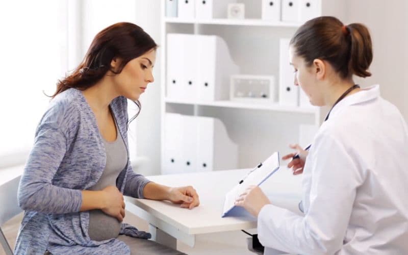 Mặc dù phụ nữ mang thai có thể sử dụng Spasmonavin, nhưng cần sự đồng ý của bác sĩ để kiểm soát tác dụng phụ.