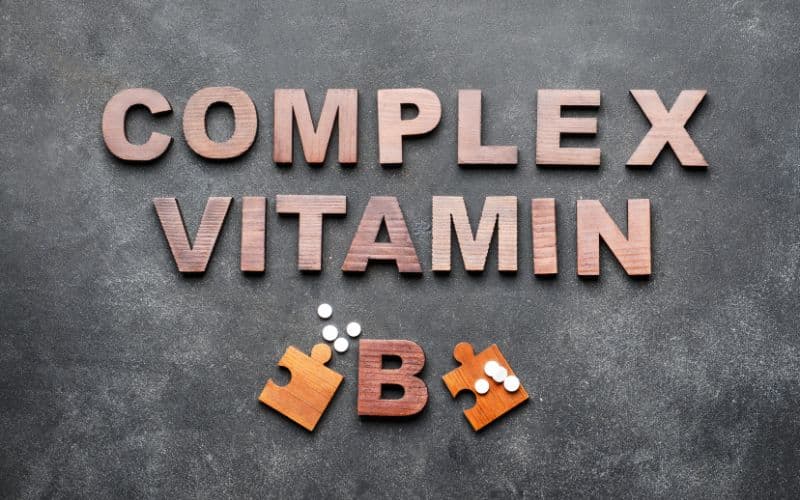 Vitamin B complex đóng vai trò quan trọng trong nhiều chức năng thiết yếu của cơ thể