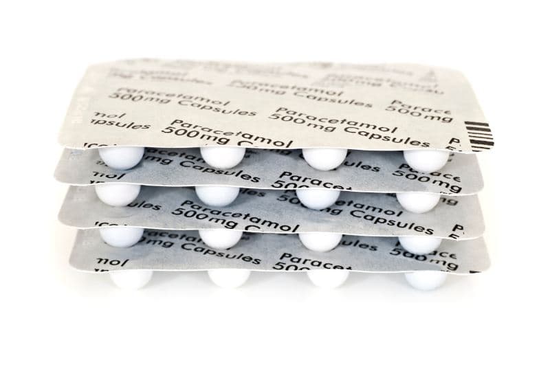 Điều trị triệu chứng cho bé bị sốt xuất huyết