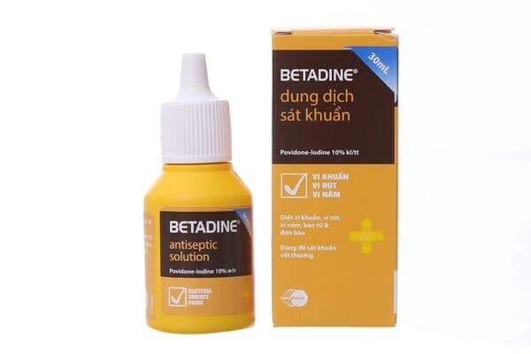 Betadine là thuốc sát trùng khá phổ biến.