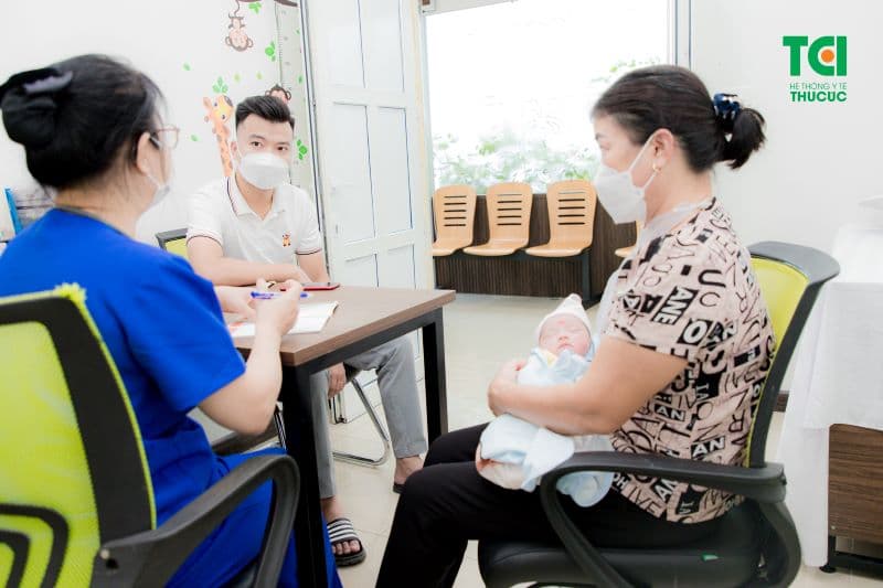 các mũi tiêm phòng cho bé