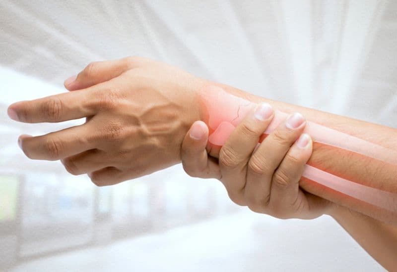 biểu hiện gãy xương cẳng tay