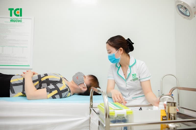 Bệnh lác mắt là gì? Trong tiếng Anh là Strabismus disease, dân gian còn gọi là mắt lé