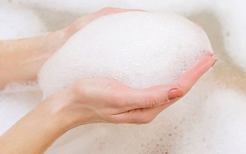 Trước khi sử dụng gel Papilocare, hãy rửa sạch tay và vùng kín