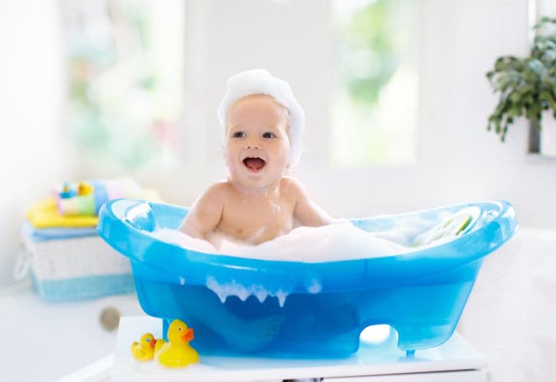 Giữ cho trẻ sạch sẽ là rất quan trọng. 