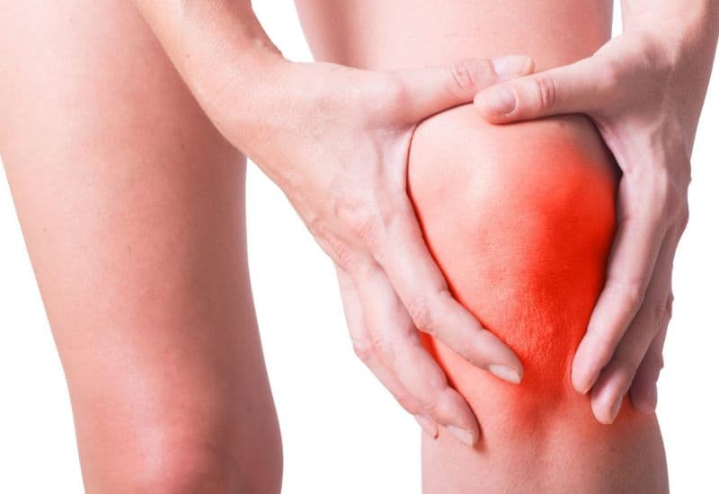 dấu hiệu bị trật khớp gối