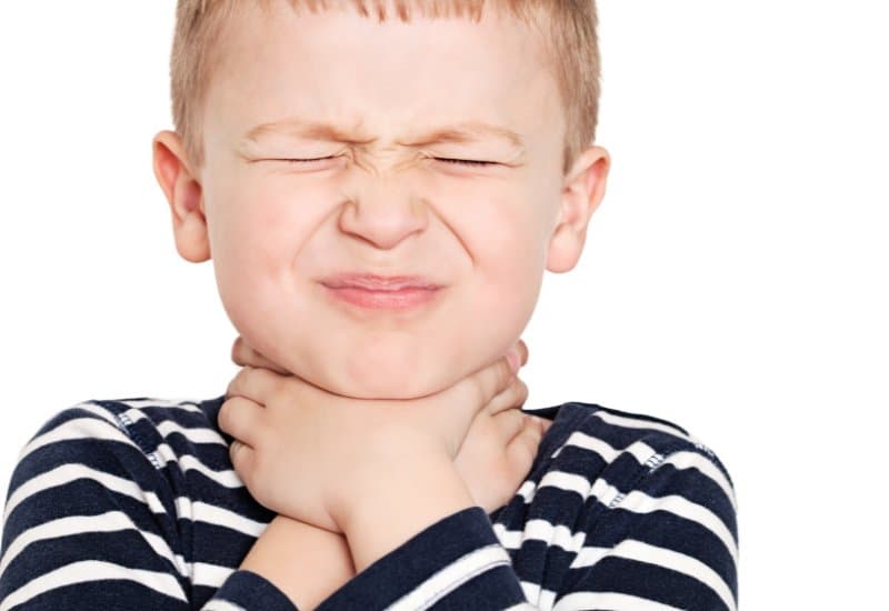 Đau họng xuất hiện khi niêm mạc họng bị viêm do tác động của virus hoặc vi khuẩn.