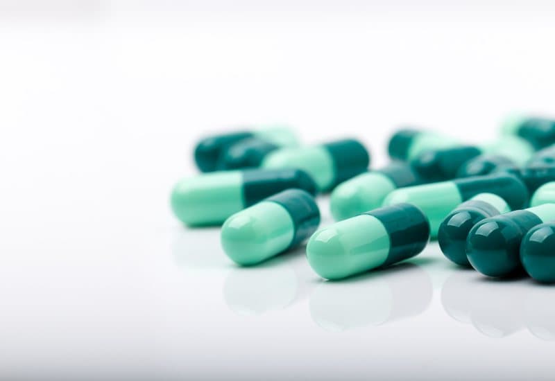 Dùng thuốc để điều trị cho trẻ bị viêm hô hấp trên