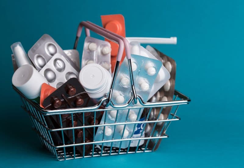 Một số thuốc, như thuốc kháng sinh có thể khiến trẻ rối loạn tiêu hóa.