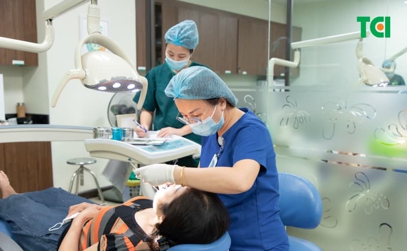 Điều trị viêm lợi răng số 8