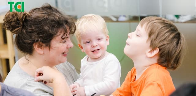 Bệnh đau mắt đỏ ở trẻ sơ sinh: Cách nhận biết và điều trị