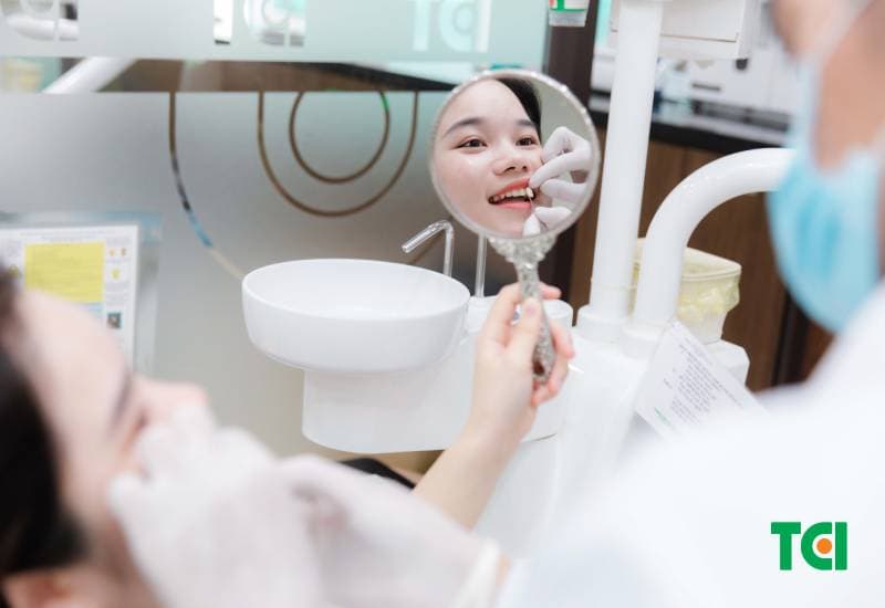 bọc răng sứ được bao lâu bác sĩ