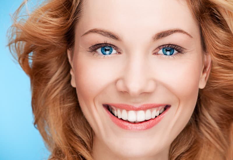 Bọc sứ là phương pháp nha khoa được sử dụng để cải thiện cả thẩm mỹ và chức năng ăn nhai của răng. 